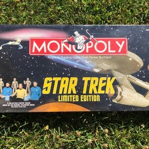 SEALED Star Trek Monopoly / Limited Edition 2000 / Board Game / Collectible